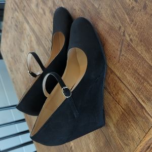 Women's wedge shoes